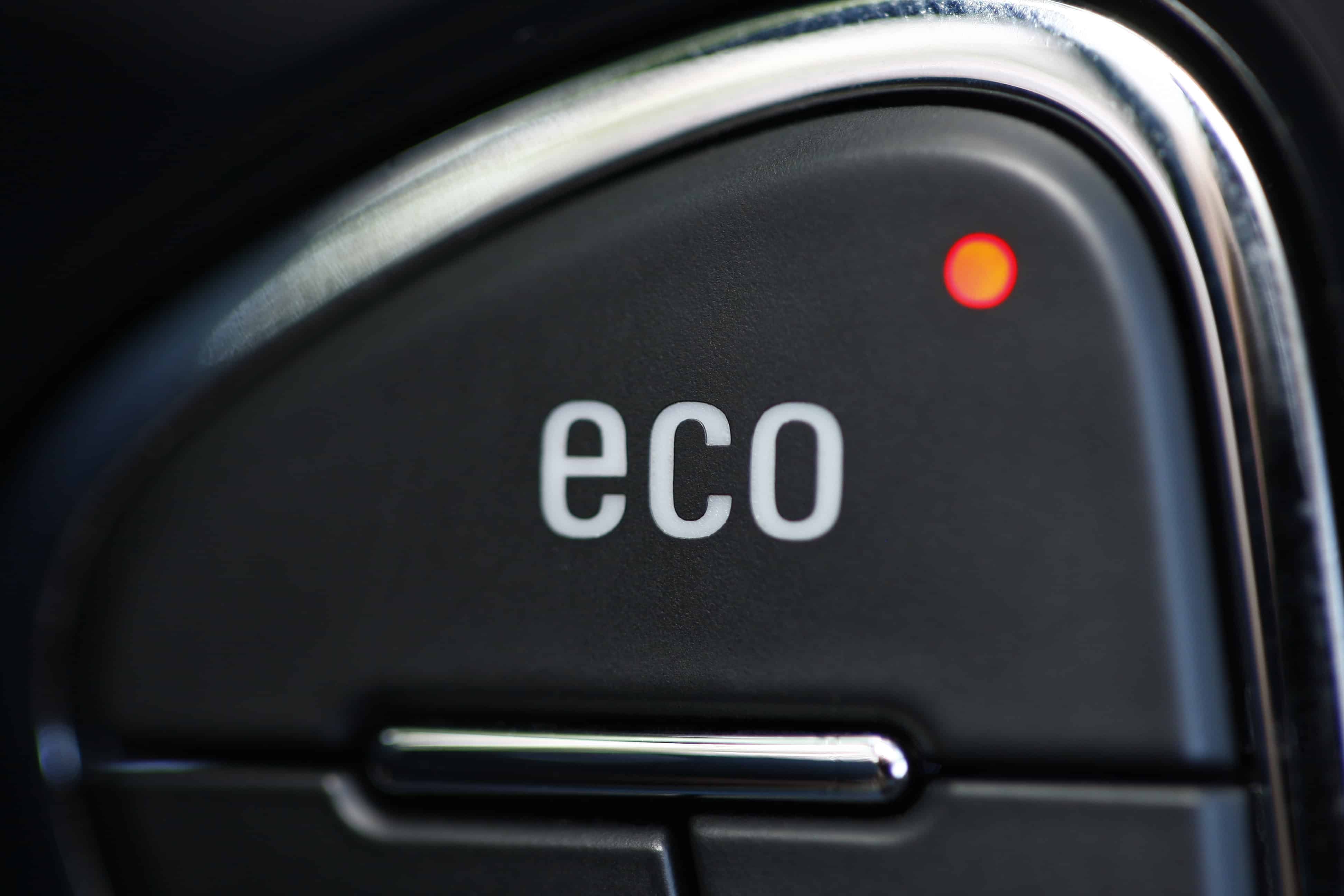 วิธีประหยัดน้ำมันด้วยการใช้ระบบ Eco Mode