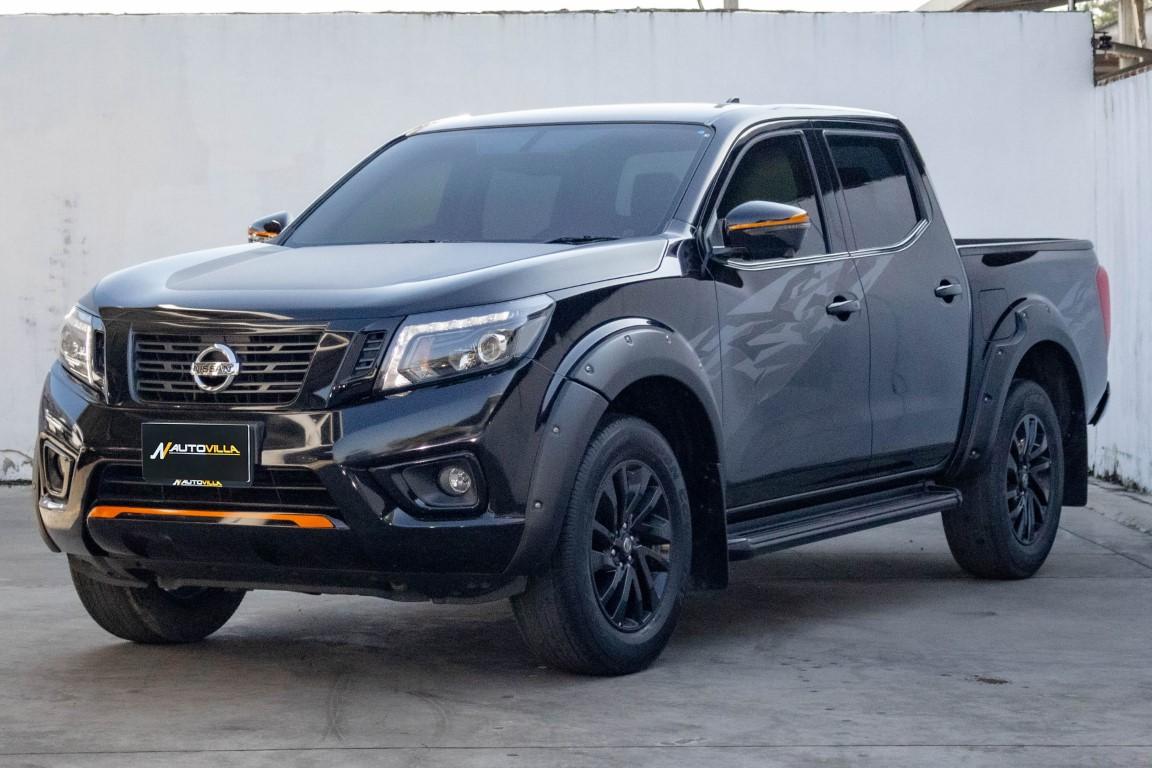 Nissan Navara NP300 2.5 EL Doublecab Calibre Black Edition II A/T *LK0510*