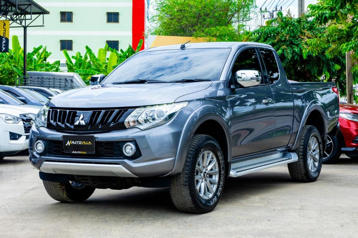 Mitsubishi Triton Megacab 2.4 GLS Limited Plus M/T  2017 RK2272