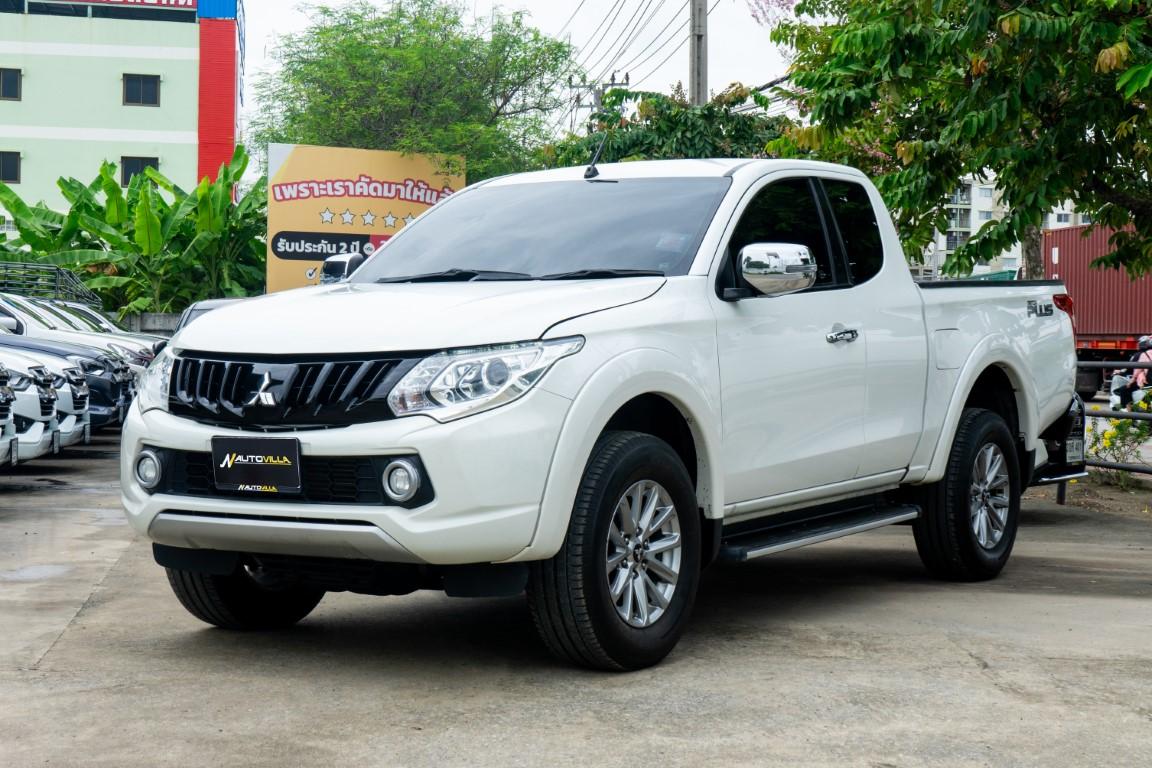 Mitsubishi Triton Megacab 2.4 GLS Limited Plus M/T 2017 RK2298