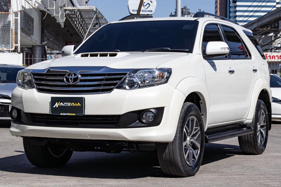Toyota Fortuner 3.0 V 2WD 2013 SK2360