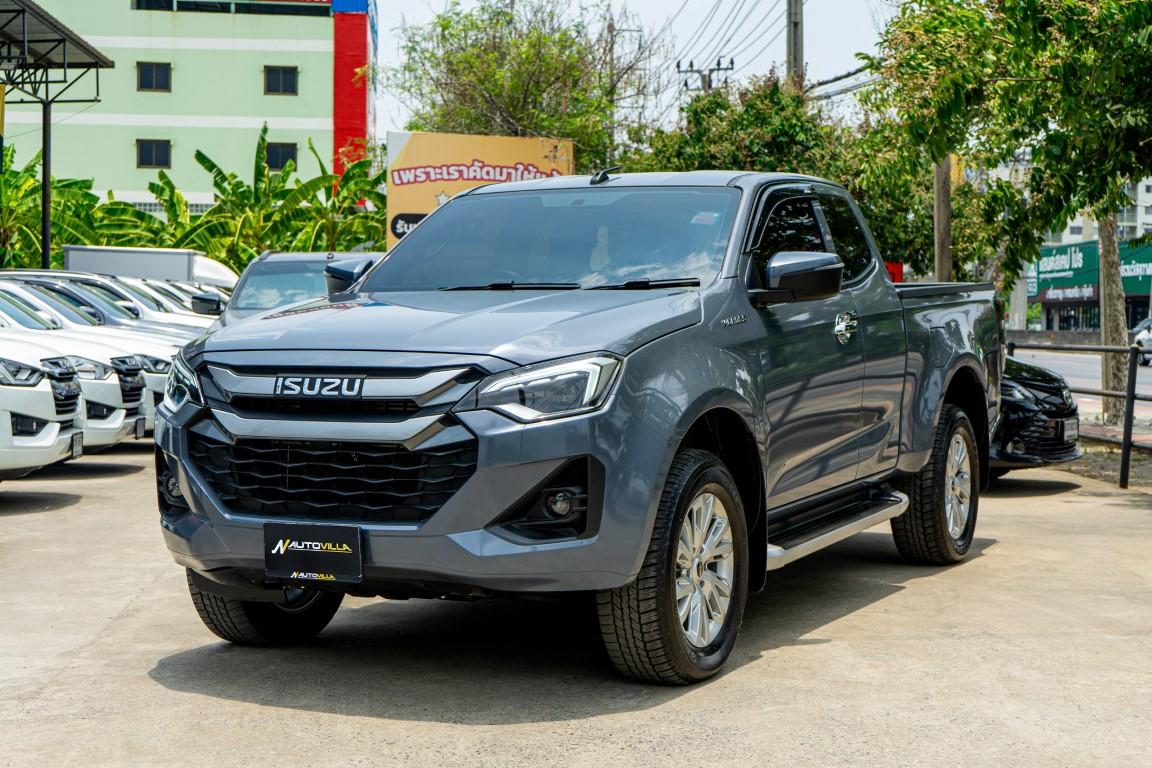 Isuzu Dmax Spacecab 3.0Z Vcross 4WD M/T 2024 NM0015