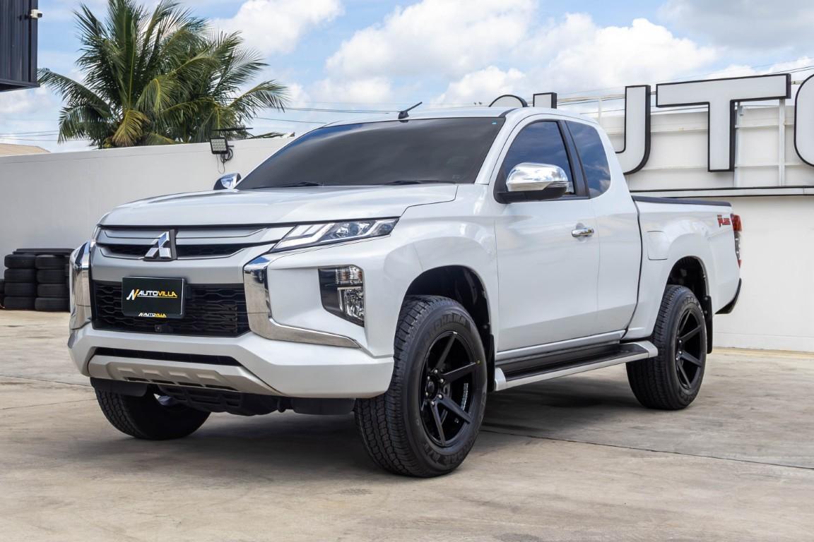 Mitsubishi Triton Extendcab 2.4 GT Plus M/T 2024 LK0972